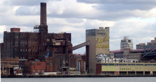 DominoSugar_Brooklyn_Greepointers_Wikipedia.jpg