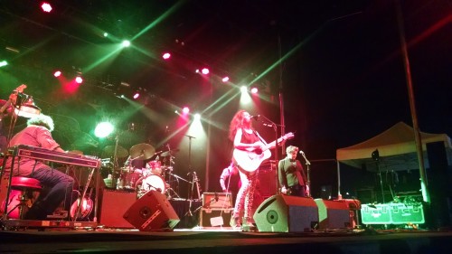 Neko Case, Jon Rauhouse (guitar, pedal steel), Eric Bachmann (piano, guitar), Dan Hunt (drums), Tom V. Ray (bass), Kelly Hogan (BV).