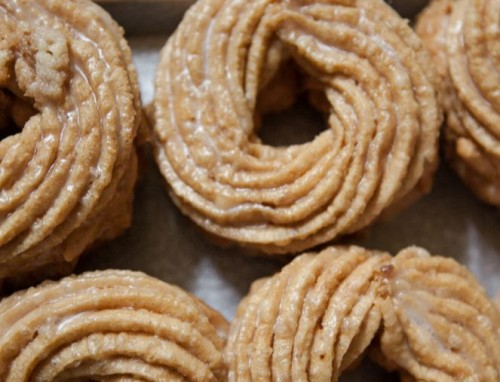 Peter Pan's crullers are ready for their beauty shots. Photo via Christopher Lee for The New York Times.