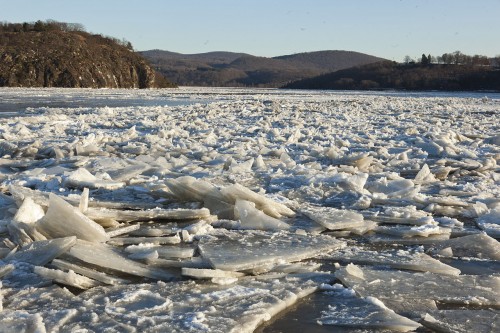 Break up that cold. (Photo by Anthony Quintano from Hillsborough, NJ, "Breaking The Ice On The Hudson River With United States Coast Guard Cutter Hawser" https://commons.wikimedia.org/w/index.php?curid=30566935)