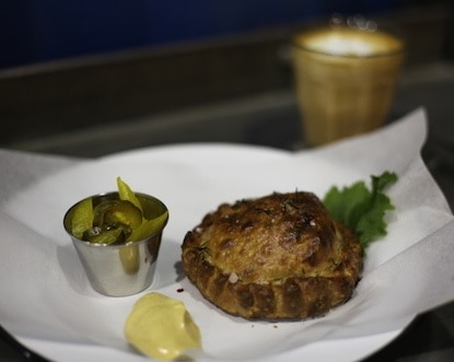 COFFEE_AND_PIE_AT_FIVE_LEAVES_CRATE