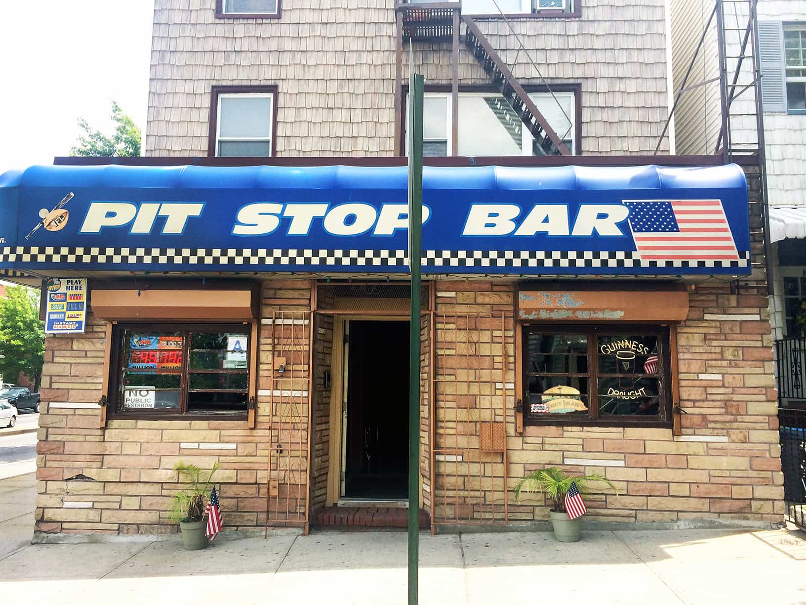 Pit Stop Bar