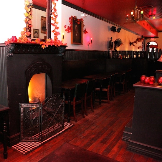 Black_Rabbit_bar_Greenpoint_rosie_de_belgeonne