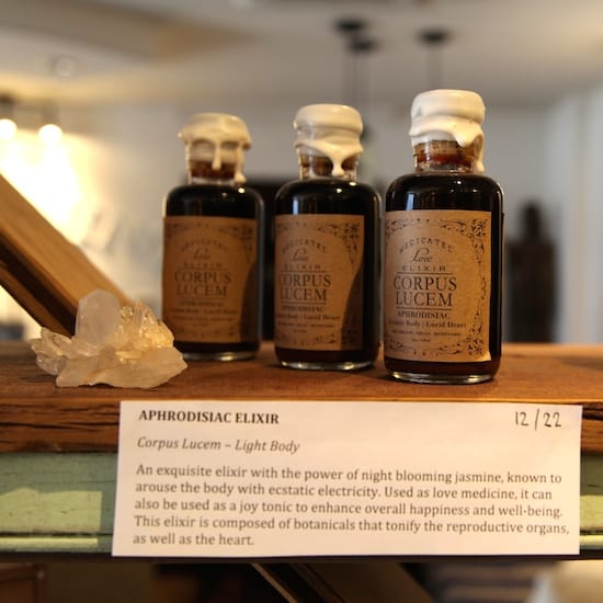 elixir_botica_greenpoint_rosie_de_belgeonne