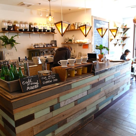 Bar_botica_greenpoint_rosie_de_belgeonne