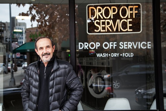 Driggs_Ave_Laundromat_Greenpoint_Rosie_de_Belgeonne