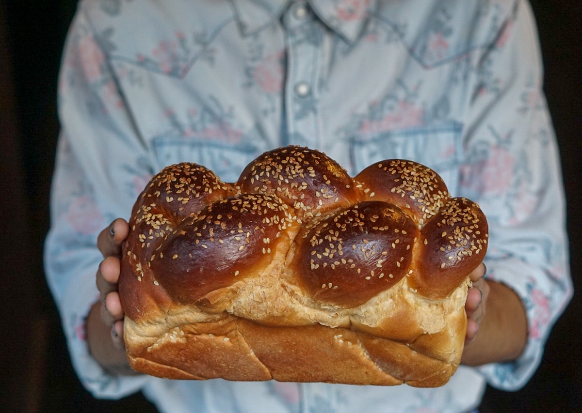 12 chairs challah