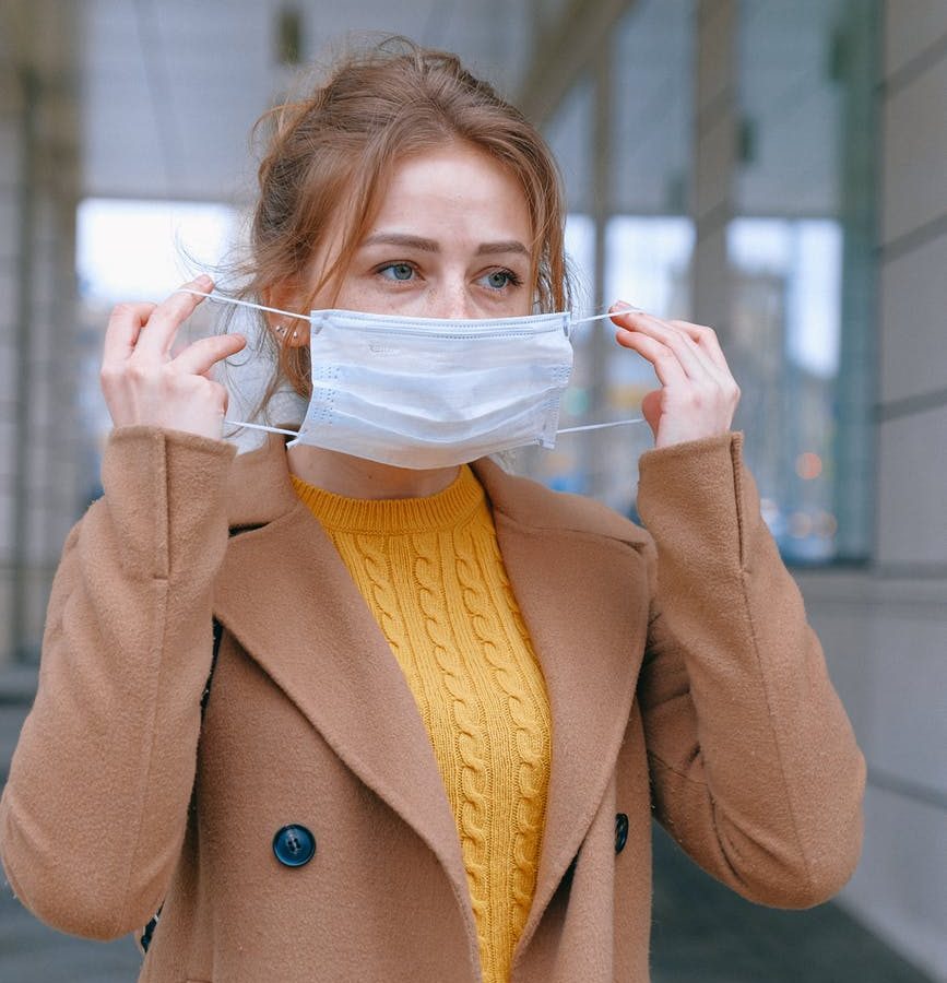 woman wearing face mask