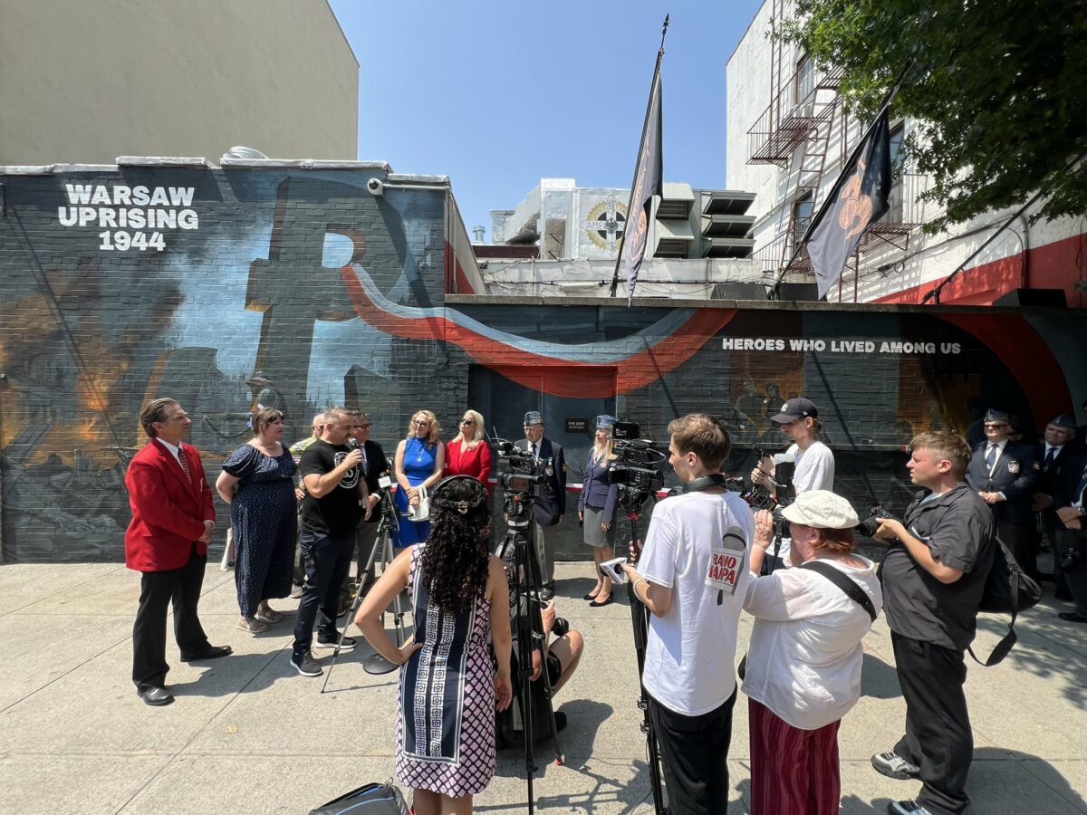 New Mural on Driggs Avenue Commemorates 80th Anniversary of Warsaw Uprising